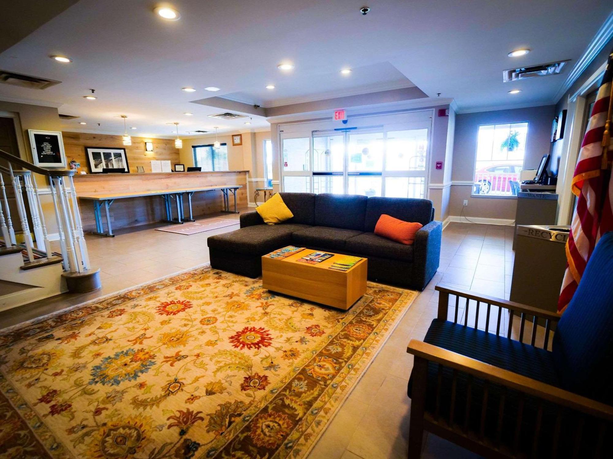 Country Inn & Suites By Radisson, Burlington Elon , Nc المظهر الخارجي الصورة